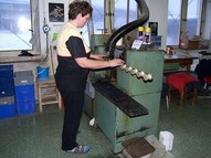 Výroba polotovarů knoflíků